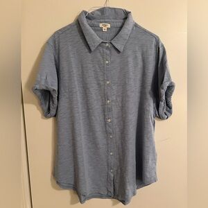 Dylan chambray blue button down knit shirt, size M.
